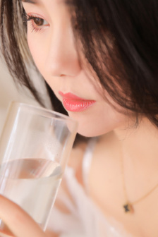帮mm解脱睡衣小游戏