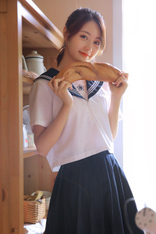 赤裸羔羊
